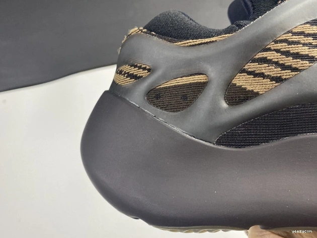 GY0189 V3 YEEZY 700 ADIDAS 0923